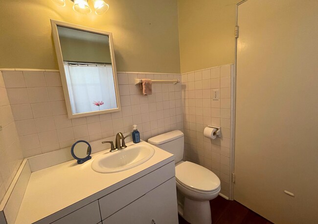 Building Photo - 4742 Idaho St