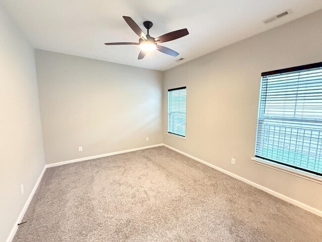 Building Photo - 3921 Bird Song Way