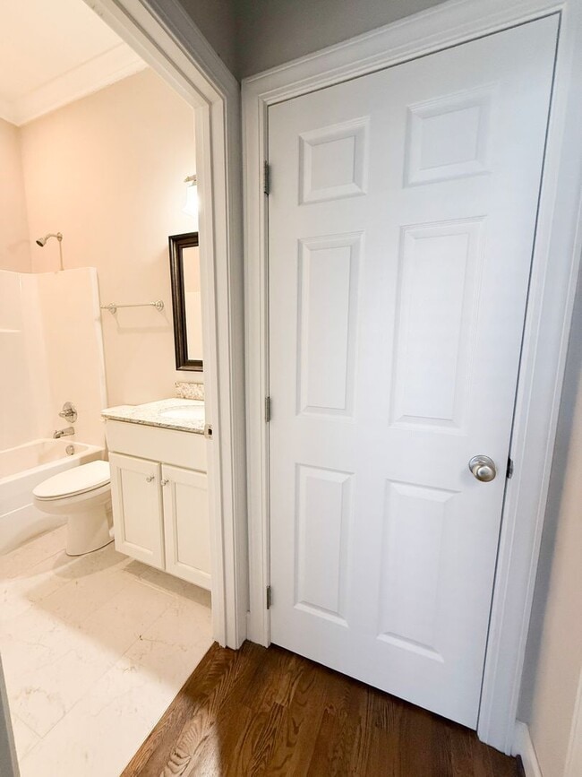 Building Photo - 2 Bedroom / 2 Bath House in Cookeville, TN!