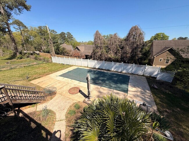 Building Photo - 1012 Elaine Trail