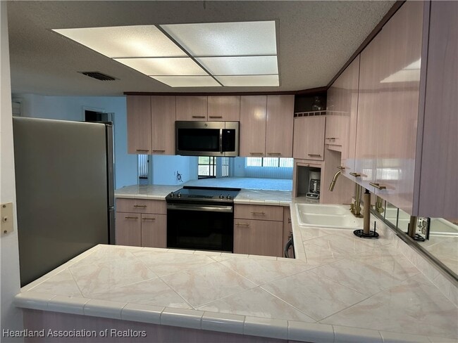 Building Photo - 5768 Matanzas Dr