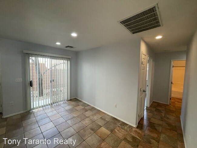 Building Photo - 5 br, 3.5 bath House - 5869 Baroque Gold C...