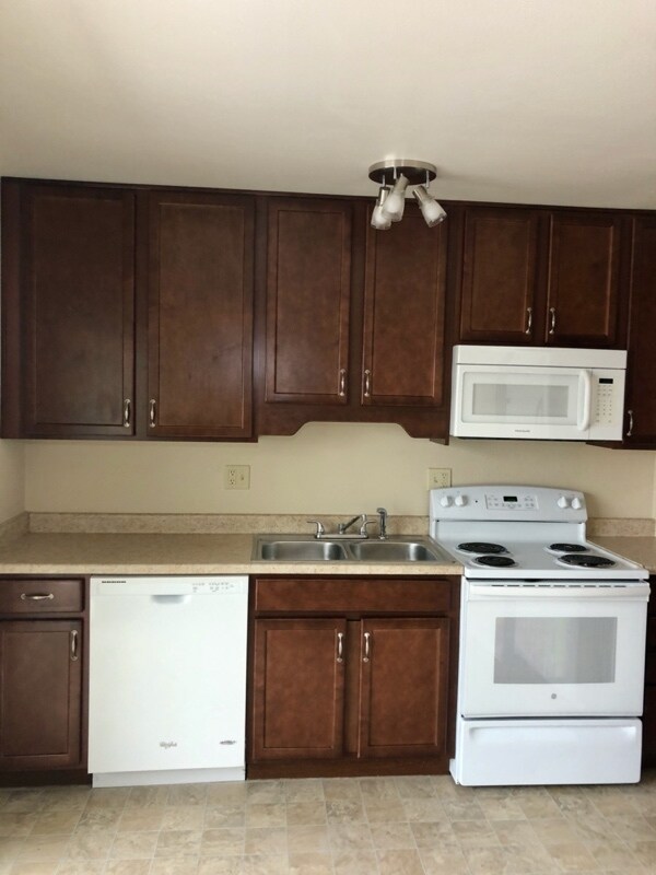 Building Photo - 2813 King St