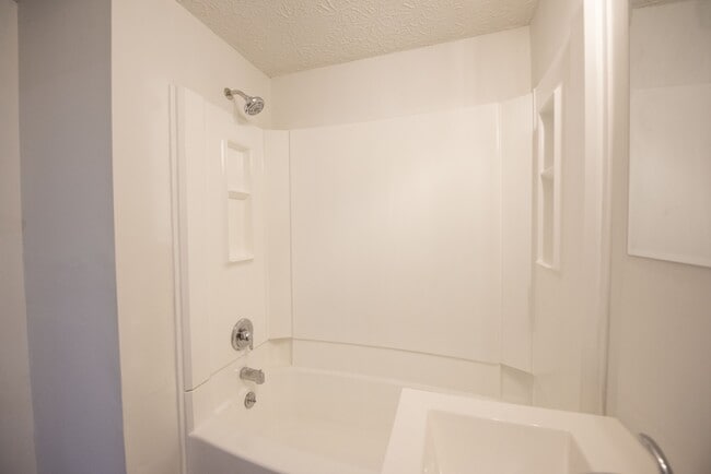 Building Photo - 16781 Akron St