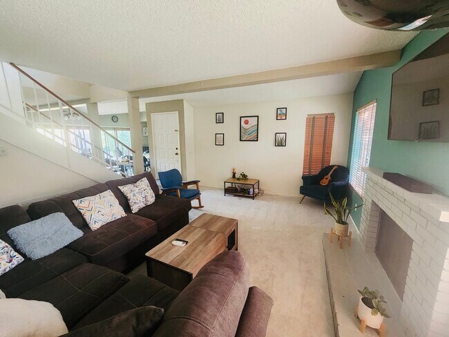 Building Photo - 104 Boysenberry Ln