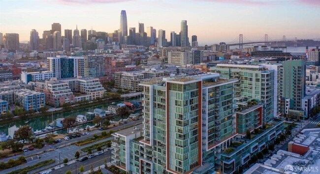 Building Photo - 718 Long Bridge St