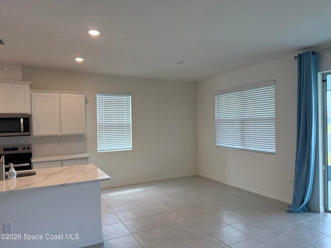 Building Photo - 1566 Criswell Ln SE