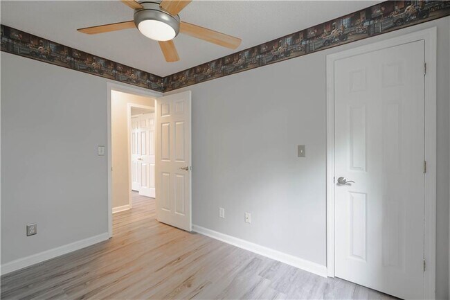Building Photo - 3158 Parfait Pl