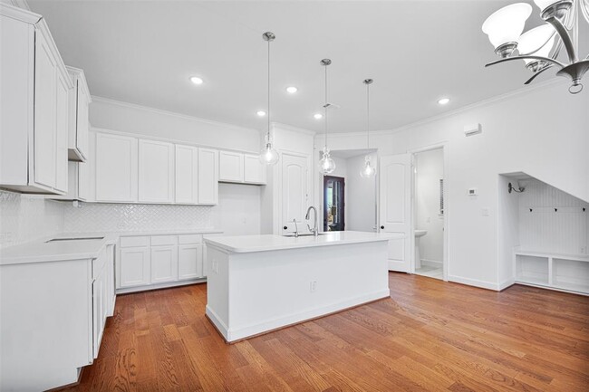 Building Photo - 11926 Briarwood Hill Way