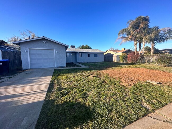 Building Photo - APPLY FOR THIS BEAUTIFUL HOME TODAY!