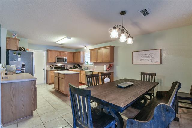 Building Photo - 2314 Charleston Dr