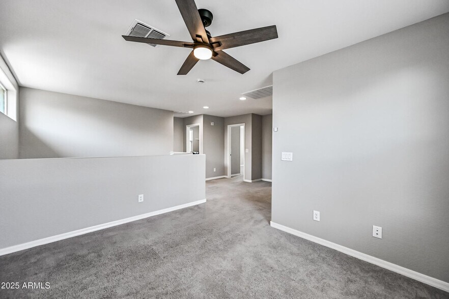 Building Photo - 3817 N 100th Dr