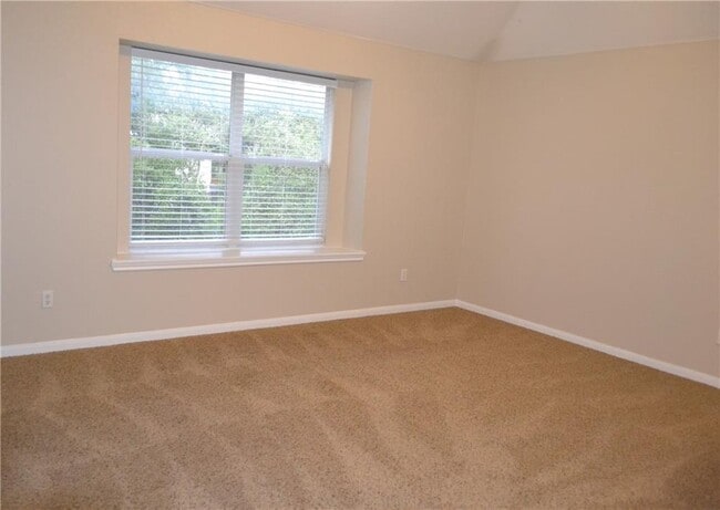 Building Photo - 17305 Montana Falls Dr