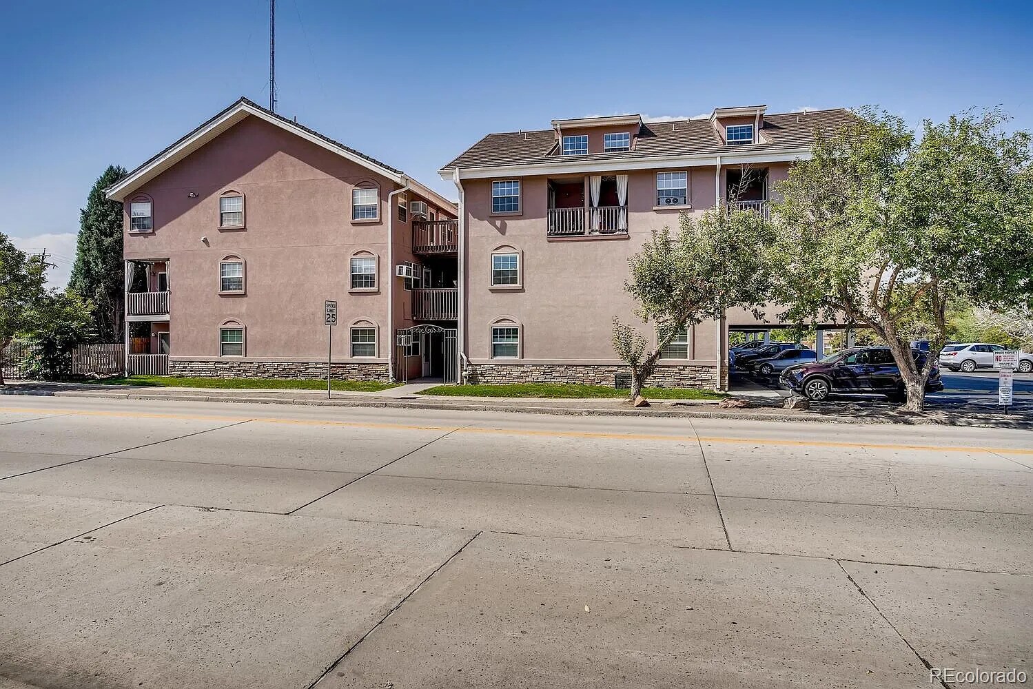 Exterior - 5873 S Prince St