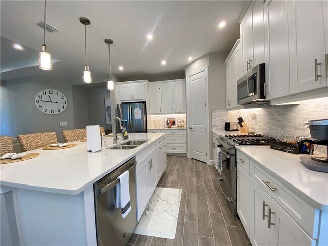 Building Photo - 4520 CRESTPOINT Wy