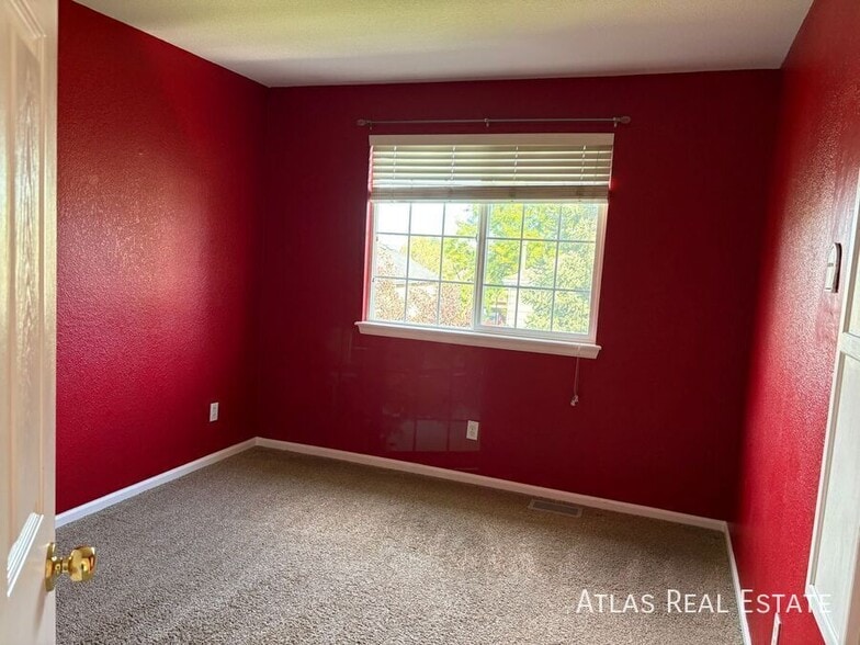 Building Photo - 1071 Thornbury Pl