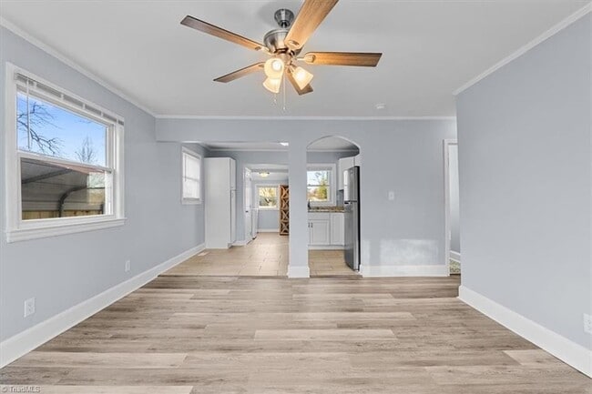 Building Photo - 1101 Hickory Ave