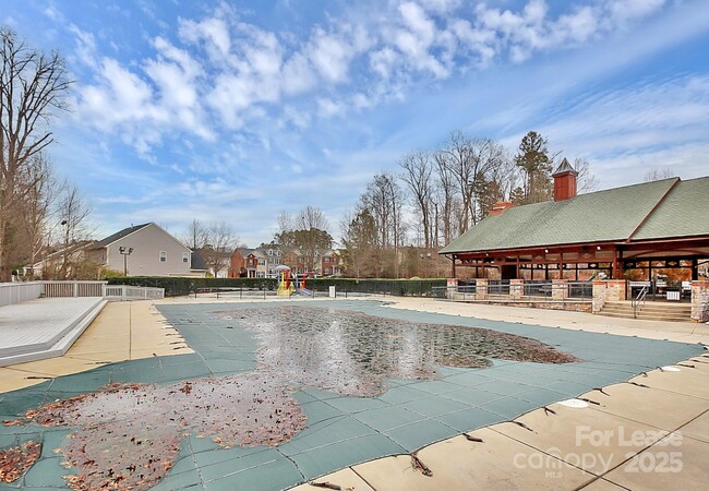 Building Photo - 6826 Colonial Garden Dr
