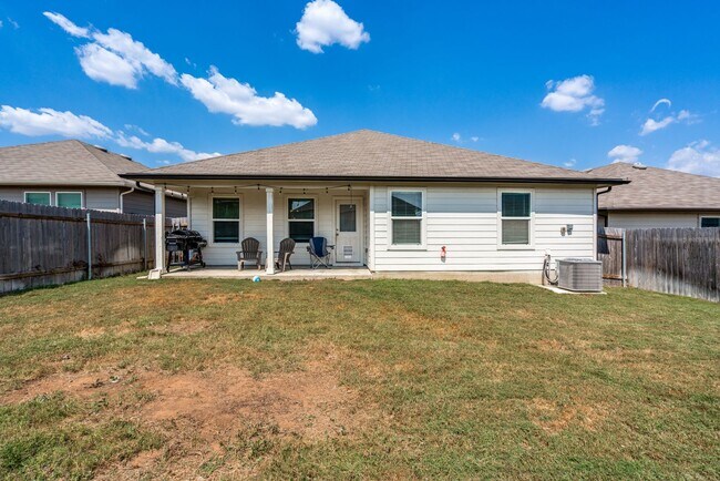 Building Photo - 816 Indigo Wy