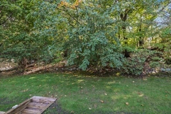 Building Photo - 11A Centre Ln