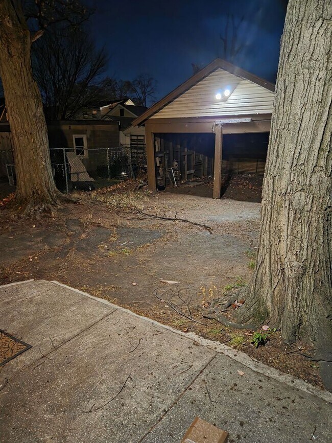 Building Photo - 24 Valley St