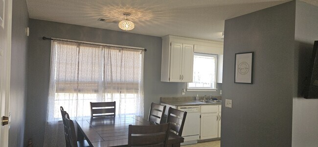 Building Photo - 312 Joe Walding Dr