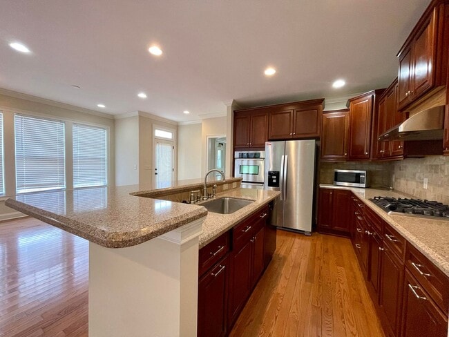 Building Photo - Large 5-bedroom house in Lake Hogan Farm near Chapel Hill schools!