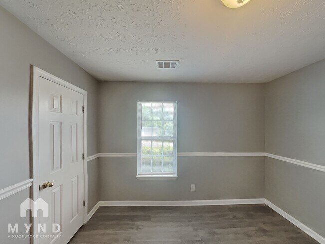 Building Photo - 4722 Coker Dr