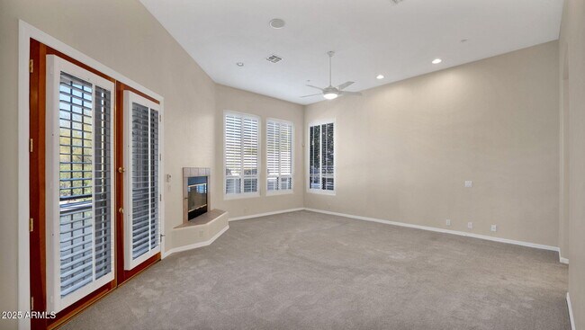 Building Photo - 11732 E Sand Hills Rd