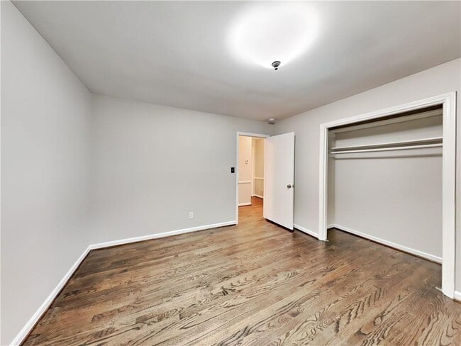 Building Photo - 3630 Winview Ct