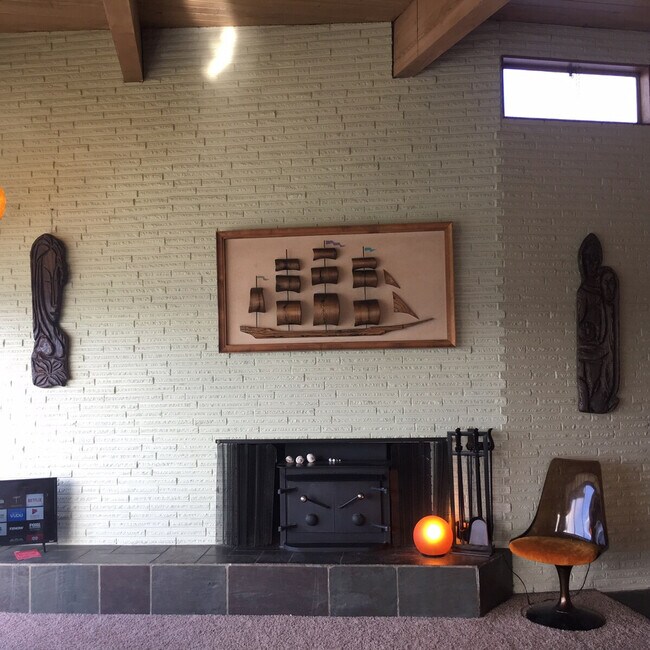 Building Photo - 4905 SW Othello St