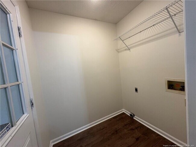Building Photo - 2544 Previs Rd