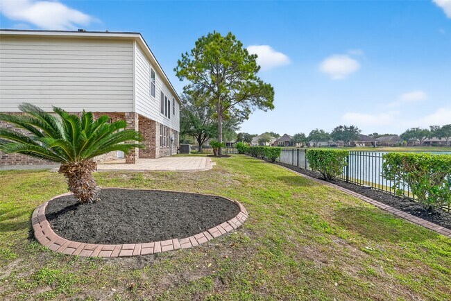 Building Photo - 11403 Ryan Manor Dr