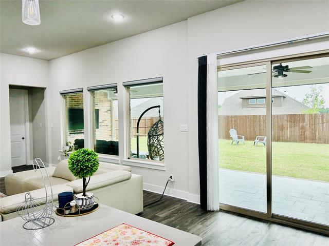 Building Photo - 1232 Xeresa Dr