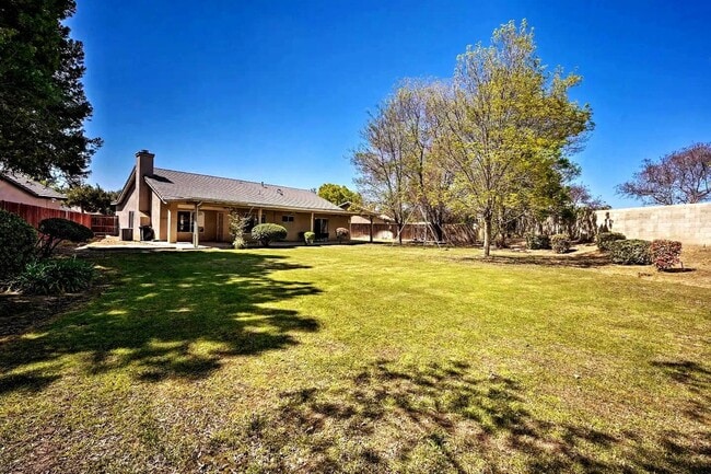 Building Photo - 5704 Charleville Ln