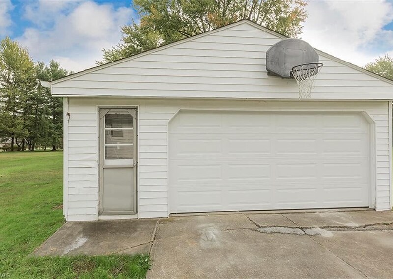 Building Photo - 10693 Beechwood Dr