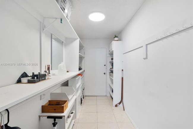 Building Photo - 18031 Biscayne Blvd