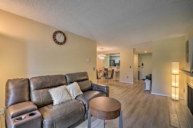 Building Photo - 611 SW 5th Ct