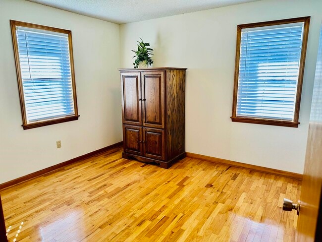 Building Photo - 3285 Munford Giltedge Rd