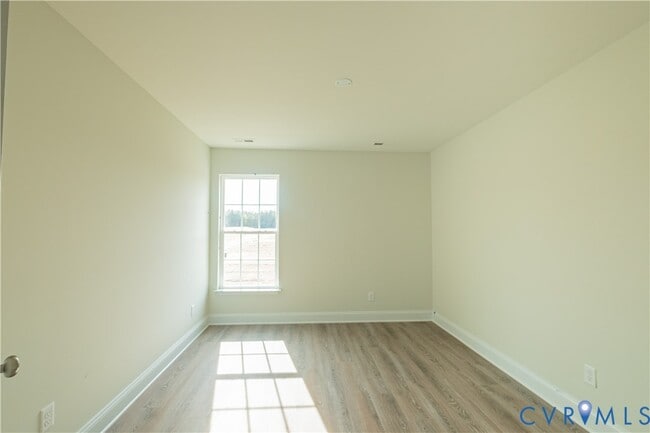Building Photo - 15225 Dunton Ave