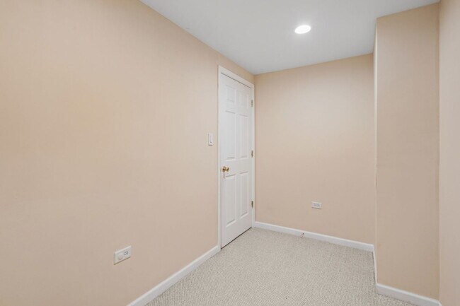 Building Photo - 1132 Coventry Cir