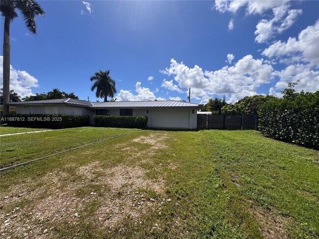 Building Photo - 444 NW 21st St