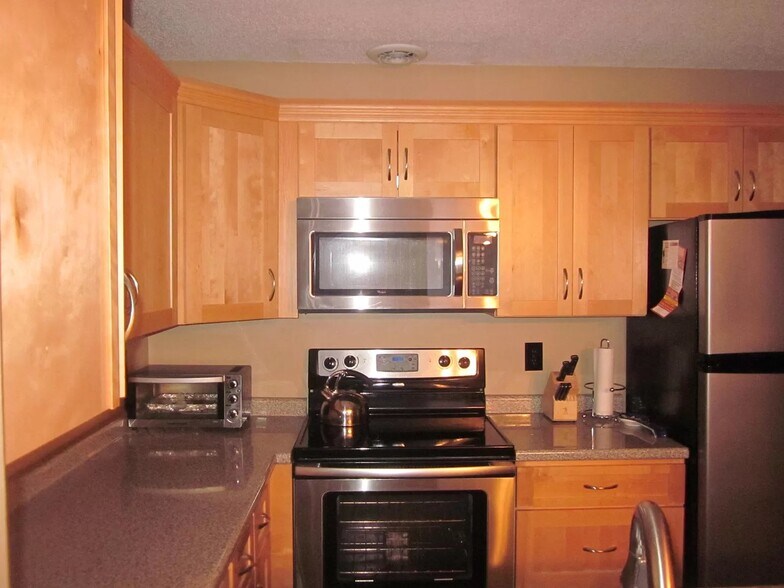 Building Photo - 175 Mill Pond Rd