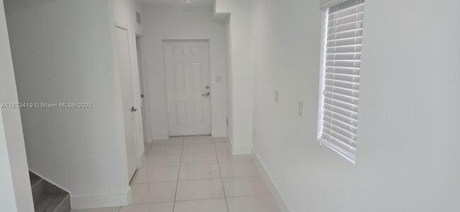 Building Photo - 1159 NW 3rd St