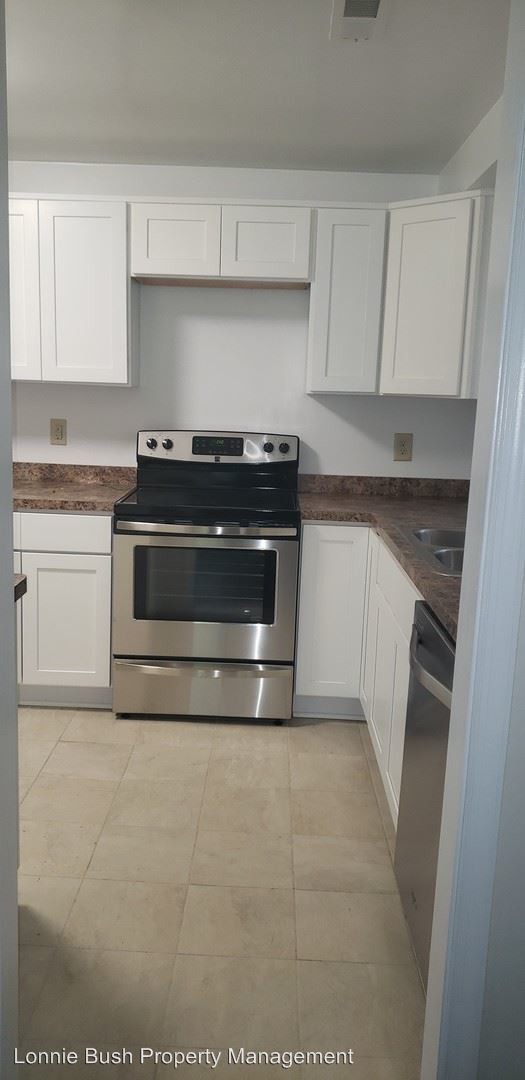 Building Photo - 3 br, 1 bath House - 6930 Riddick St