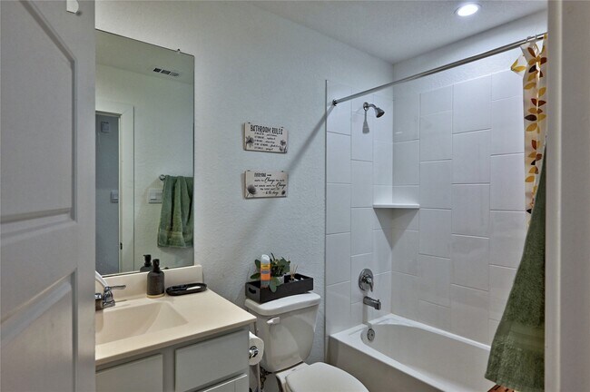 Building Photo - 8522 Kokernot Ln