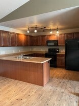 Building Photo - 3117 W Glenpark Dr