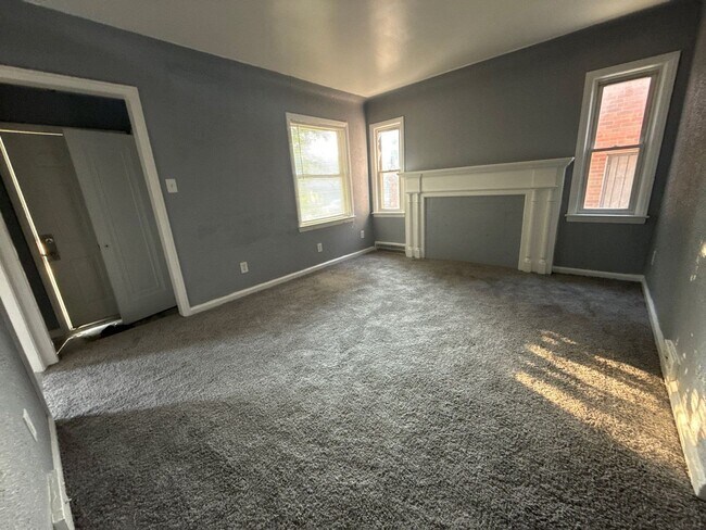 Building Photo - 3 Bedroom Home In Detroit