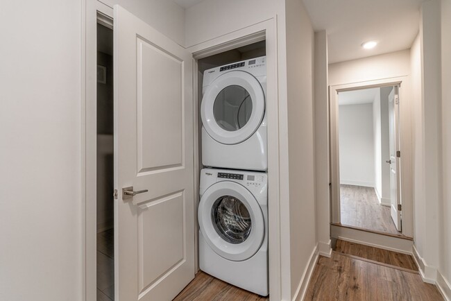 Building Photo - 468-470 E. 2nd Ave