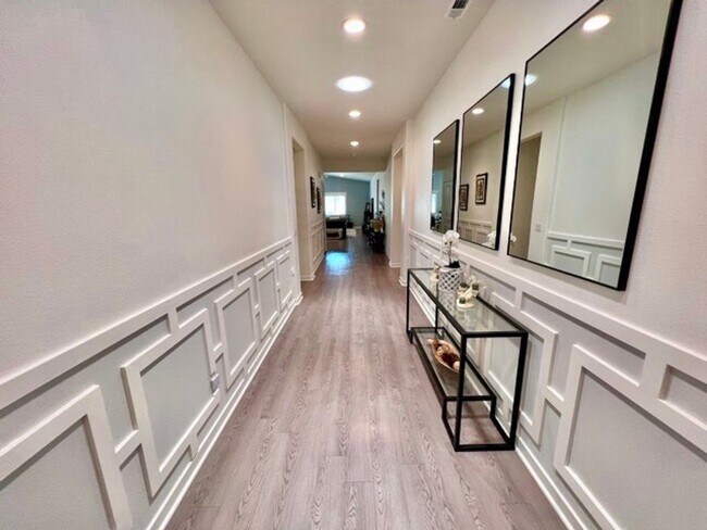 Building Photo - Stunning 2021 built 4 bedroom home for LEA...
